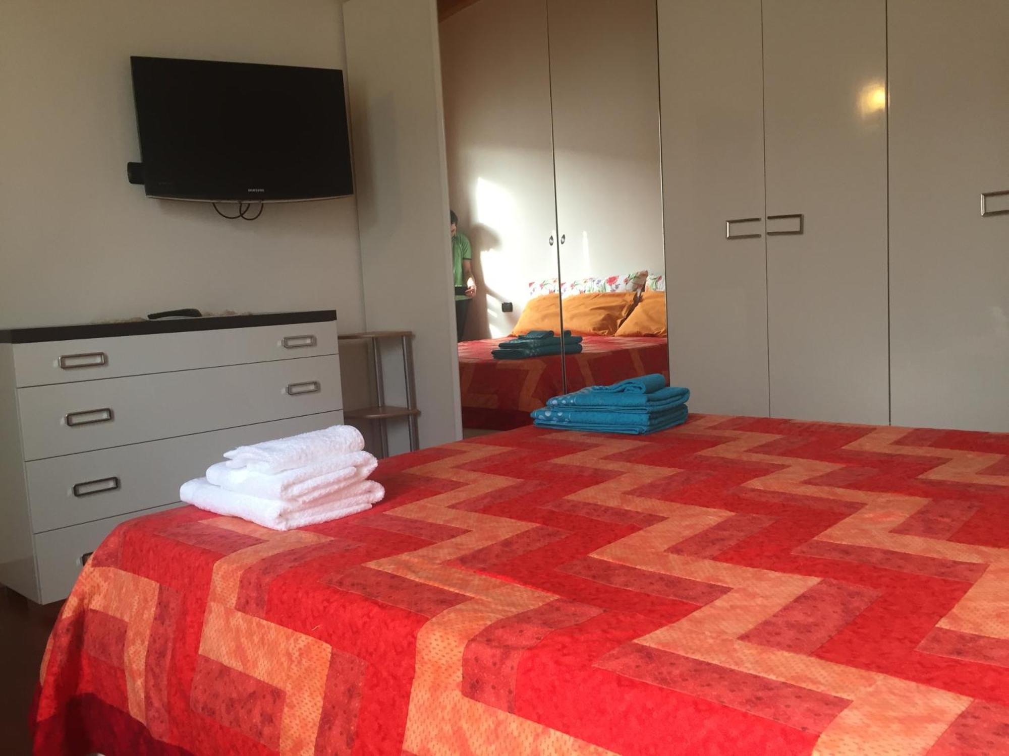 Jomary Apartment Μπέργκαμο Εξωτερικό φωτογραφία